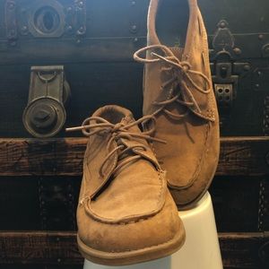 Suede Oxford shoe